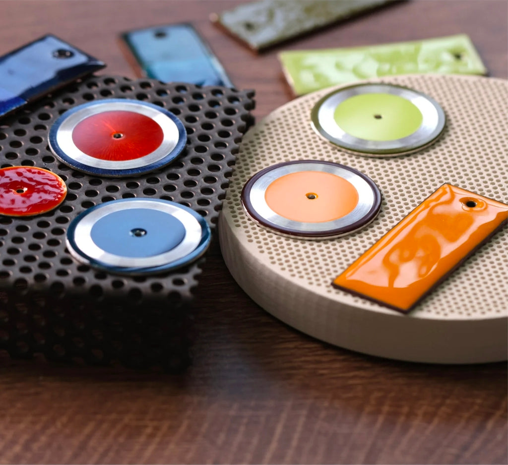 Linha Duet, dois tons em Enamel.